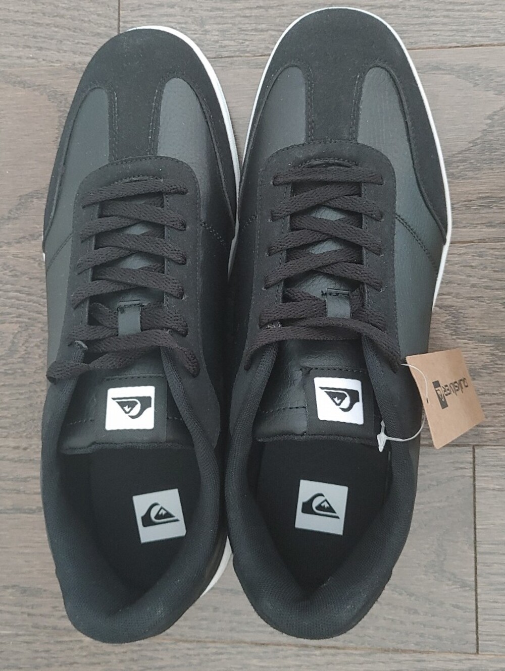 NWT - Quiksilver Men's Black Low-Top Sneakers